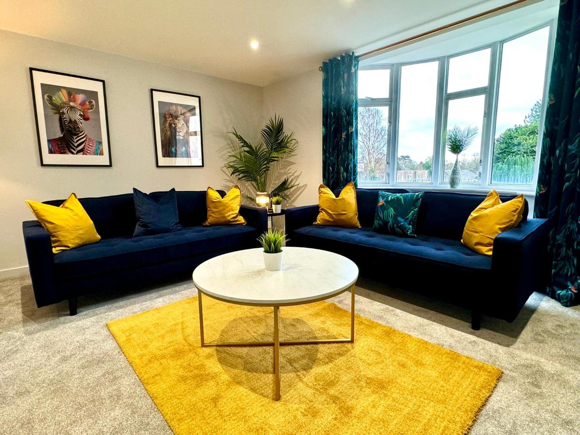 Amazing Large 3 Bedroom Apartment - Sleeps 8! Bournemouth Exteriér fotografie