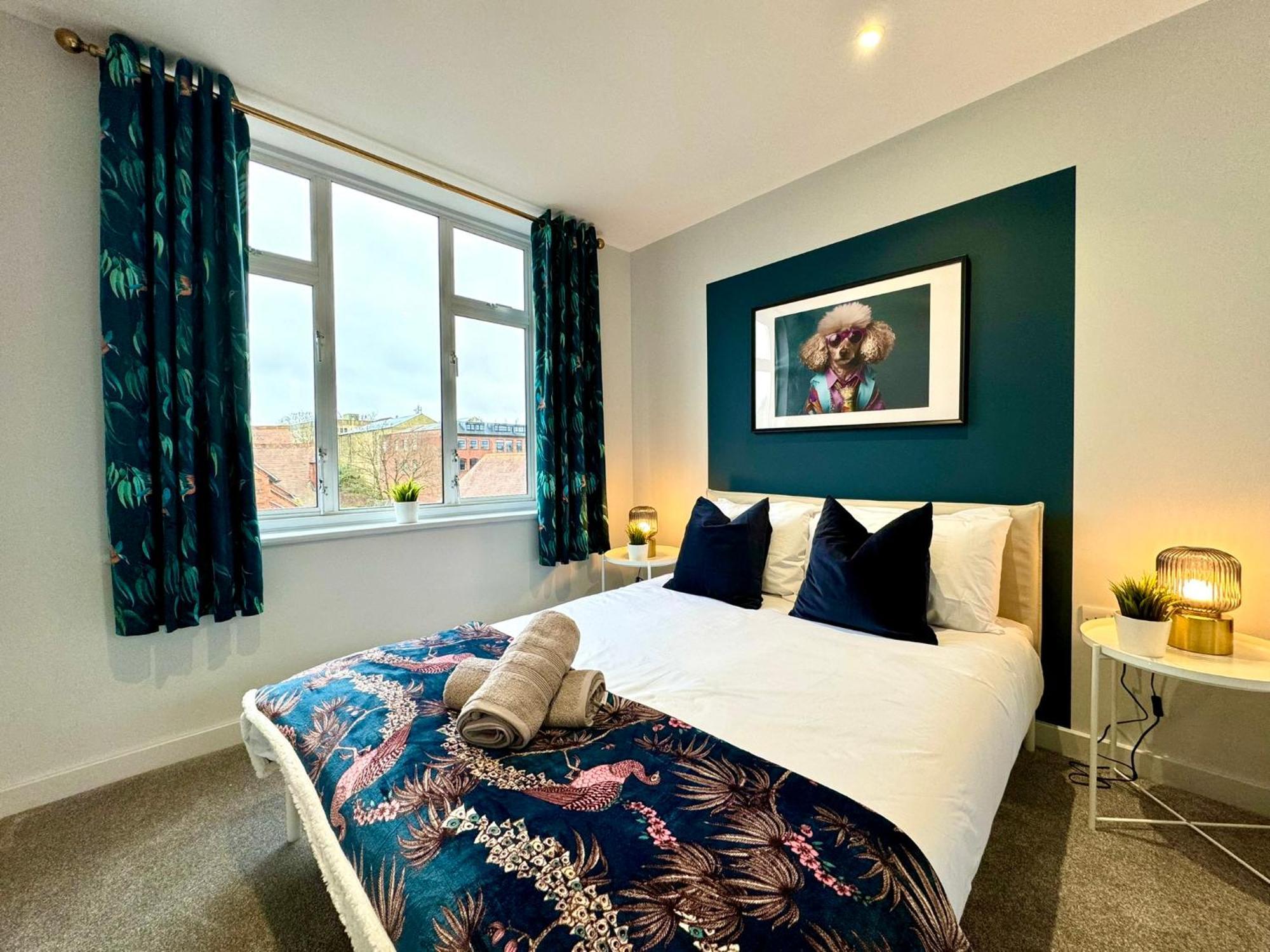 Amazing Large 3 Bedroom Apartment - Sleeps 8! Bournemouth Exteriér fotografie