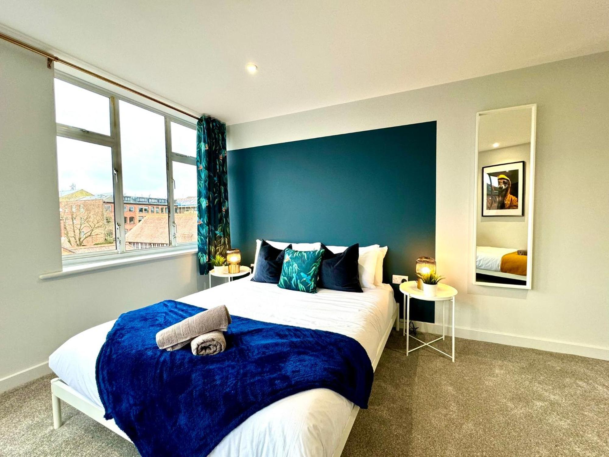 Amazing Large 3 Bedroom Apartment - Sleeps 8! Bournemouth Exteriér fotografie